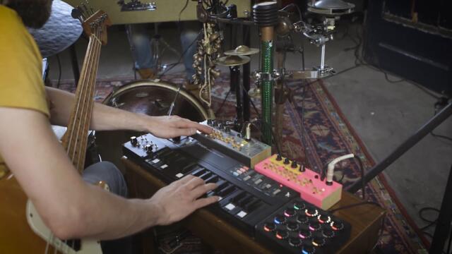 BINKBEATS - Little Nerves feat. Niels Broos