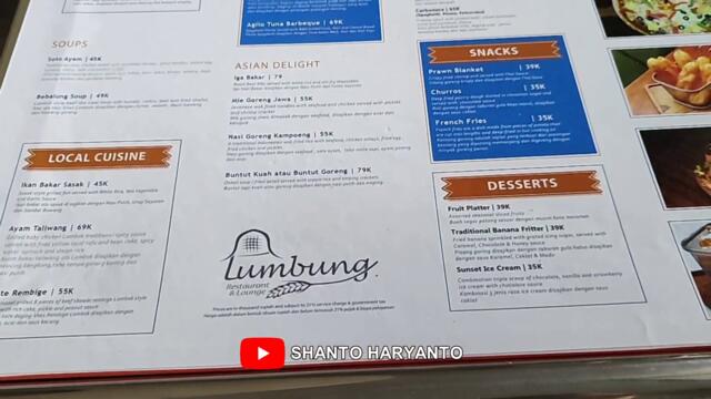 Merayakan Acara ulang tahun ibunda Yulita Azis  di Aston Hotel bersama keluarga besar