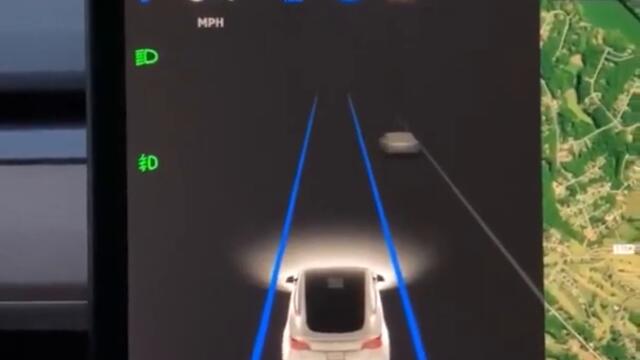 Даже Тесле тревожно в ПОЛНОЛУНИЕ #Shorts