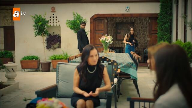 Seda, konağa hesap sormaya geliyor!  - Kalp Yarası 4. Bölüm