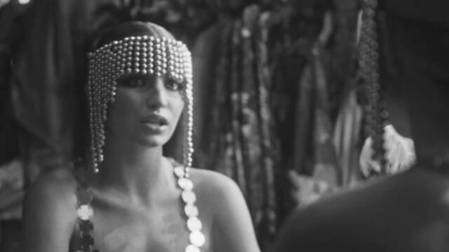 Julia Wieniawa - Na darmo (Official Video)