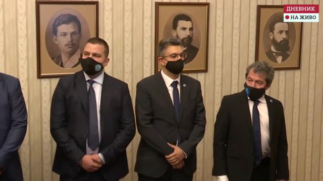 Президентът връчва мандат за съставяне на правителство на "Има такъв народ"