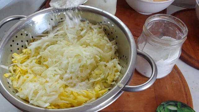 кабачкові оладки " ЛІНИВІ ХАЧАПУРІ ."/ прості рецепти.