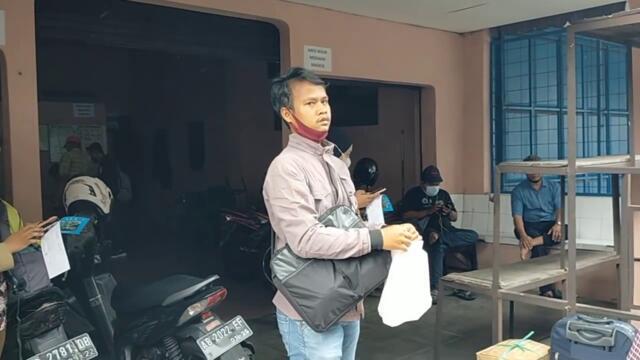 MAS AZIS KECYDUK LAGI OLEH PAK KETUA || HIRUK PIKUK PENUMPANG BUS ALS 221 DI AGEN PERINTIS  JOGJA