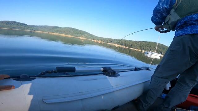 НЕ пропускай този монтаж за КОСТУР! ЩУКА ми заби кука, КОНЕ полазиха лагера! Риболов на язовир Батак