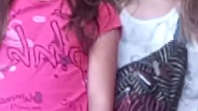 пукнахме се от смях