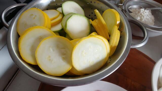 Смажені КАБАЧКИ  ПІД МАЙОНЕЗОМ / прості рецепти .