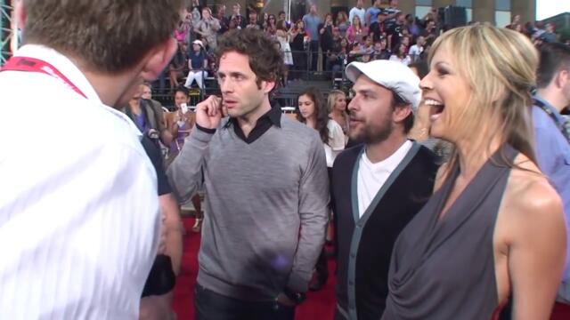 Alex Williamson Somehow Allowed To Speak to Famous People