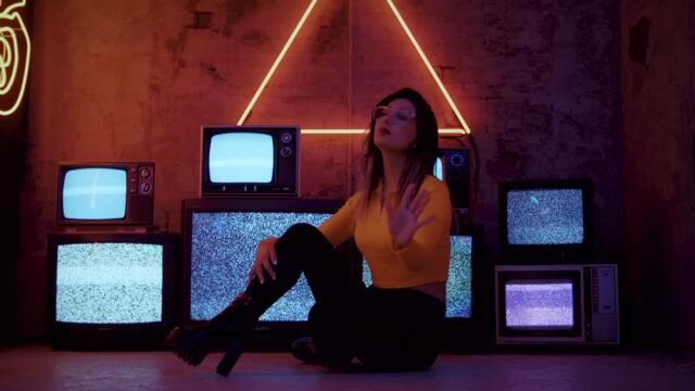 Melodi - Hastayım Ama (Official Video)