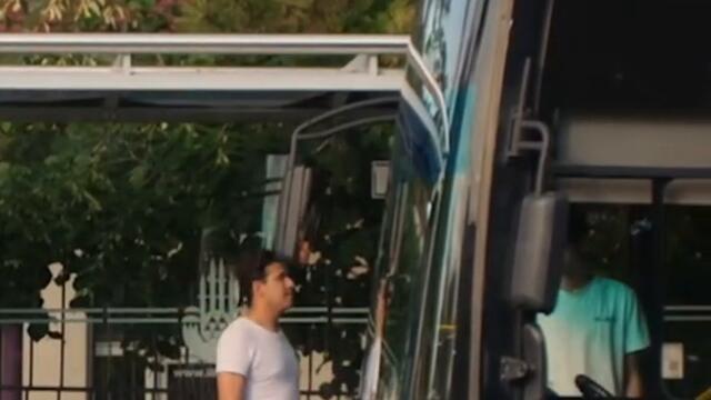 Prenses Harika otobüs beklerse🤫 #shorts