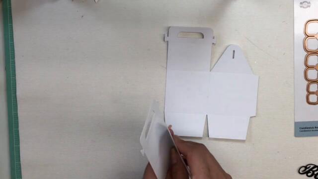 Spellbinders Amazing Paper Grace Halloween Collection - Halloween Box Tutorial SCRAPBOOK Iralamija