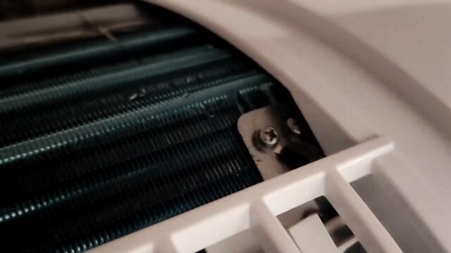 Климатик GREE SOYAL 12 BTU (почистване на филтрите)