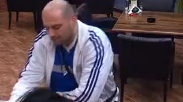 Николай имитира охлюва Давид голям смях !