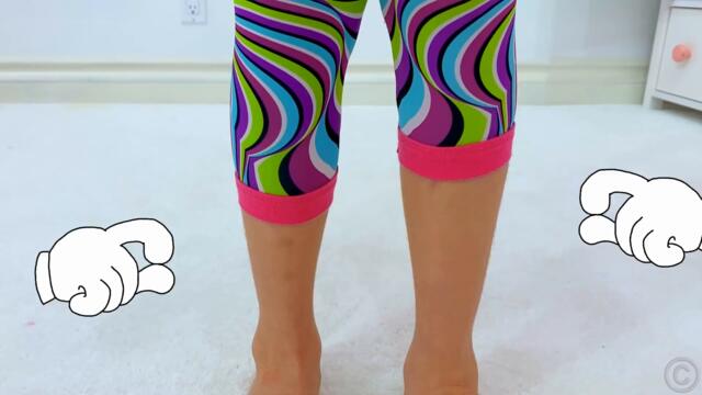 Настя сильно выросла и папа водит её по магазинам. История для детей.