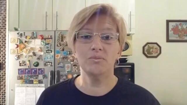 щрудел от ябълки и орехи с теглени кори
