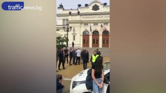 Над 2 000 протестиращи от цялата страна се събраха в София