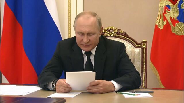 Президент призвал широко развивать массовый спорт.