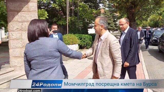 Алинур Акташ и Илкнур Кязим поднесоха венец на паметника на Наим Сюлейманоглу