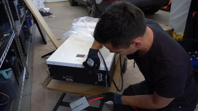 10kWh 48V LiFePO4 Plug-N-Play Solar Battery for $.38 per Wh: Full Tear Down and Capacity Test