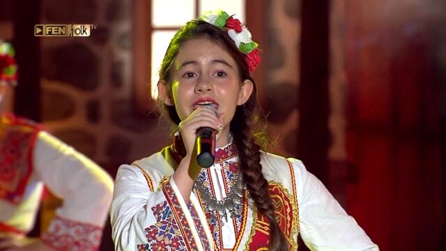 Виктория Хаджиева – Земи ме, моме, земи ме / Детски Пирин Фолк 2021