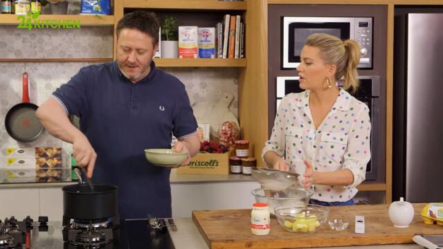 Кексчета Ламингтън със солен карамел | Гурме за всеки ден: Десерти | 24Kitchen Bulgaria