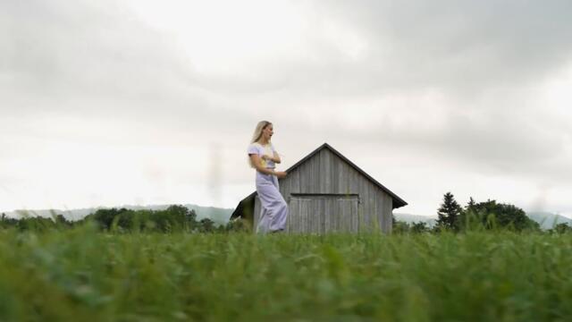 Romy Wave - Lovely Mess (Official Video)