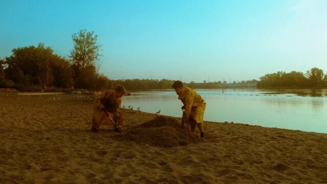 vice E roi - C'est pas facile - Lyric Vidéoclip