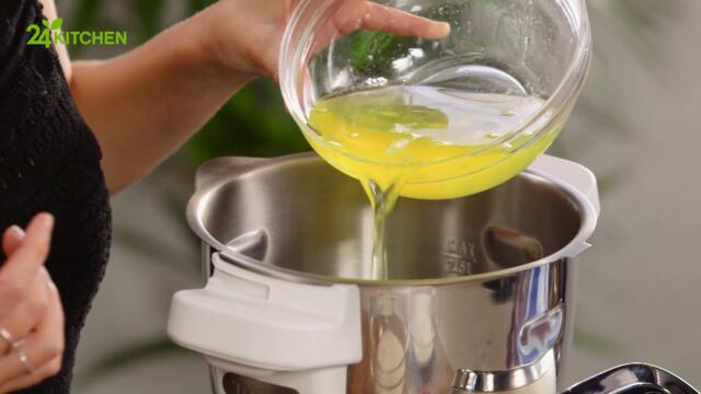 Целувчена торта със сметана и маракуя | Гурме за всеки ден: Десерти | 24Kitchen Bulgaria