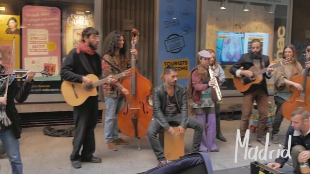 Amazing street band Ataca Paca live in Madrid
