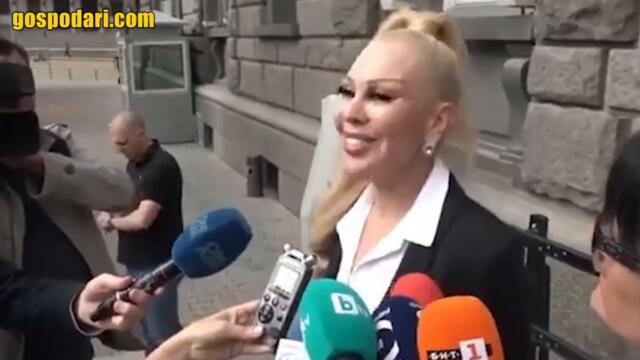 АЛБЕНА ВУЛЕВА СИПЕ ЗЛОВЕЩИ ОБИДИ КЪМ ЛУНА В СВОЙ СТРИЙМ В YOUTUBE