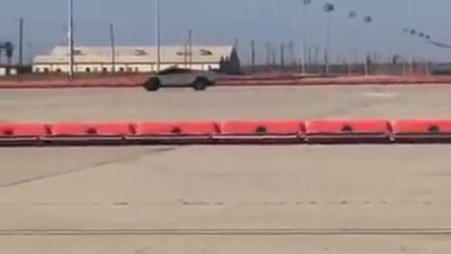 Tesla Cybertruck testing turning radius and visible side mirrors