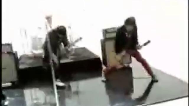 Sugarcult - "Stuck In America" (video)