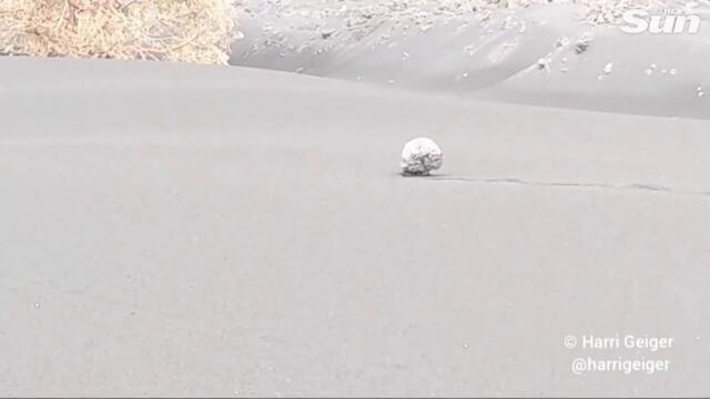 La Palma volcano hurls lava bomb