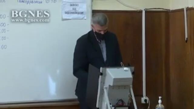 Стефан Янев призова за активно гласуване на балотажа