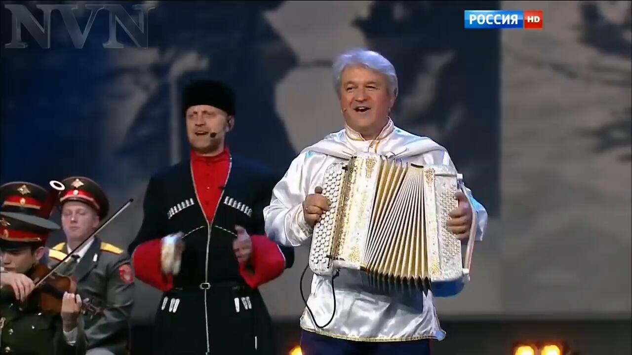 Песню казак на побывку домой. Александр Михайлов шел казак на побывку домой. Шел казак казак на побывку. Александр Михайлов и казачий хор. Шёл казак на побывку домой Жанна Бичевская.