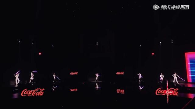 BonBon Girls 硬糖少女303全员帅气唱跳《木兰歌》remix《双马尾》|《家族年年年夜FAN Goose Gala 2022》