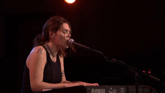 Beth Hart - Setting Me Free (Live)