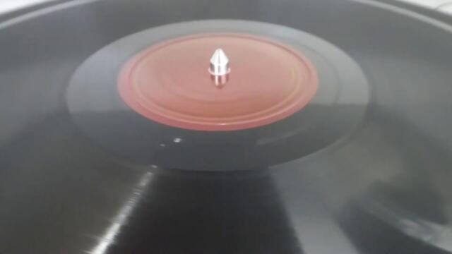 STRANGE FRUIT - BILLIE HOLIDAY (1939) on Commodore 78 RPM (original 1939 pressing)