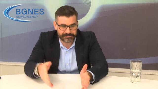 Кузман Илиев: Кризата свари властта по долно бельо