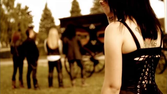 KISSIN' DYNAMITE - Six Feet Under