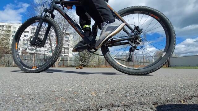 Опити за Bunny Hop & Stoppie с МТБ | Bunny Hop & Stoppie MTB Practice