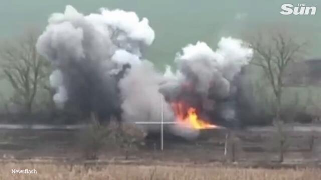 Ukrainian forces 'destroy Russian military convoy'