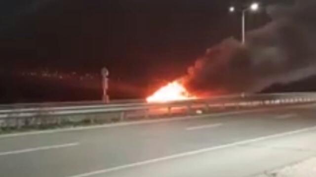 Кола пламна на Асеновградско