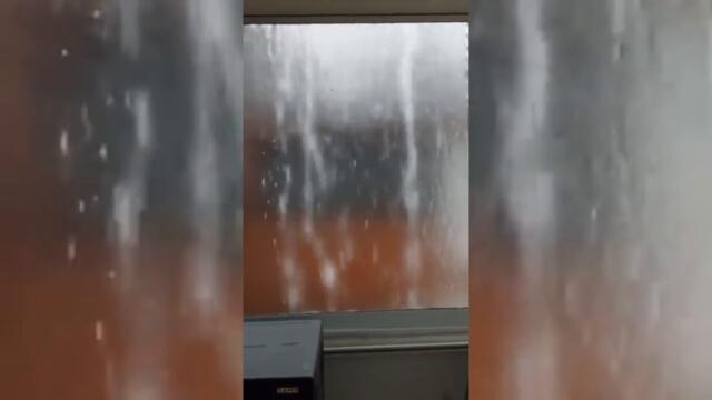 People are running! Huge hurricane damage and flooding in Mexico.