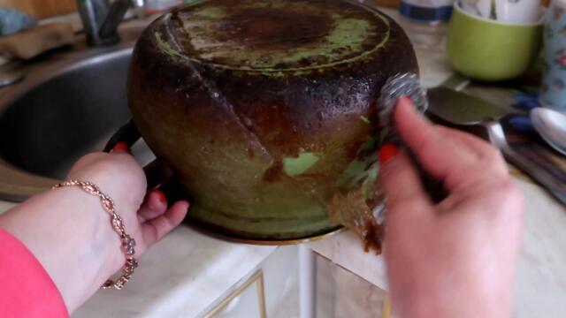 Ее не МЫЛИ больше 15 ЛЕТ. Как ОТМЫТЬ КАСТРЮЛЮ до состояния НОВОЙ