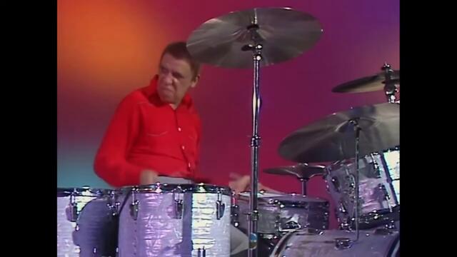 Buddy Rich vs. Animal - Muppet Show 1981 (HQ)