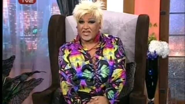 Алисия във Вечерното шоу на Азис Част 1