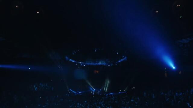 Watch Bonobo and organist Anna Lapwood perform 'Otomo' live at the Royal Albert Hall