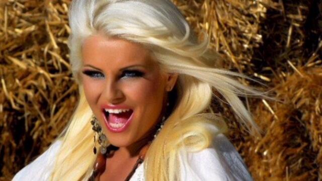 Валя - Нека ни е хубаво (Audio)