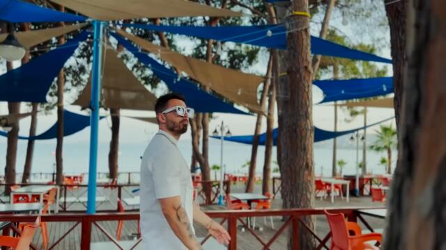 Sonny Flame ❌ @Robert Cristian - Aroma (Official Video)